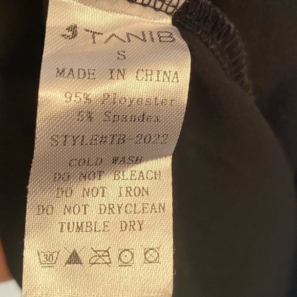 TANIB BLACK DRESS WITH FLORAL LACE CUT OUT SLEEVES SIZE SMALL - Picture 4 of 6